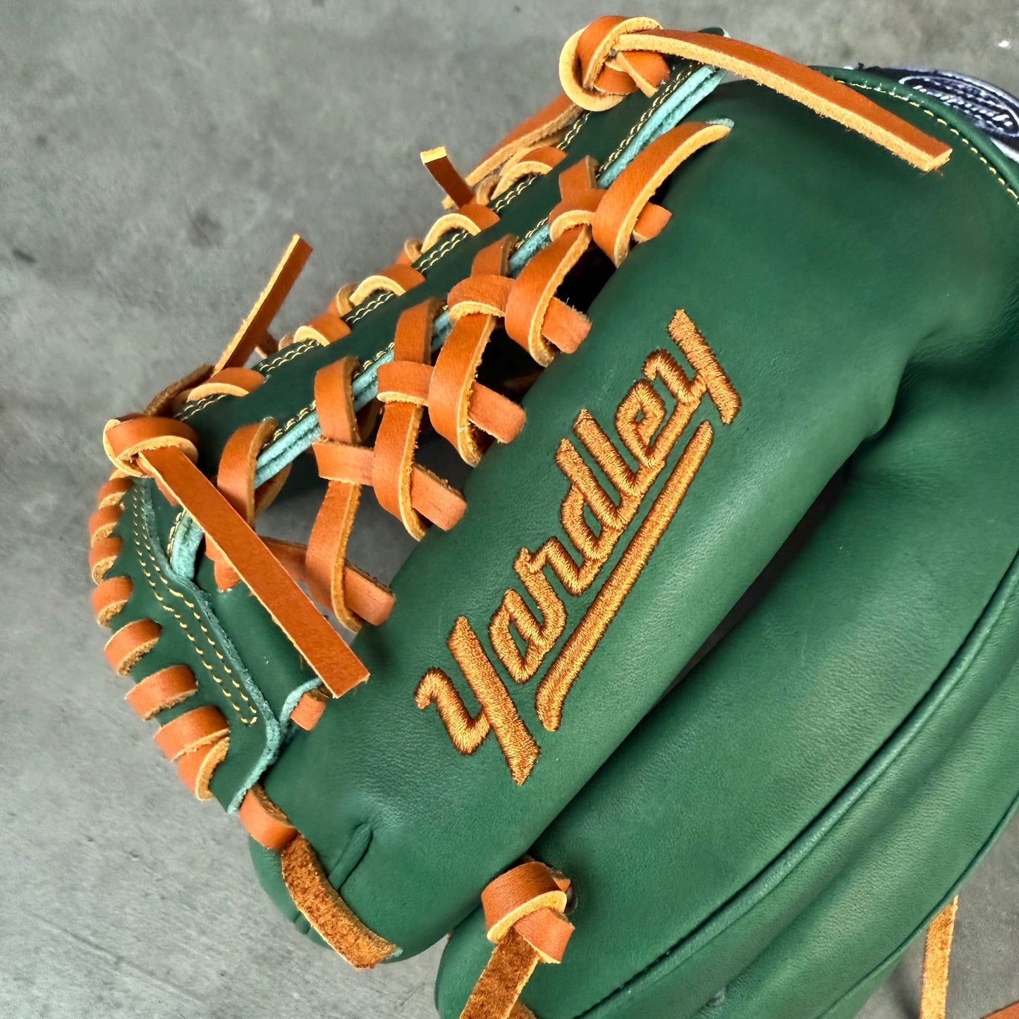 Y2 - 279 Green and Tan 12.00”