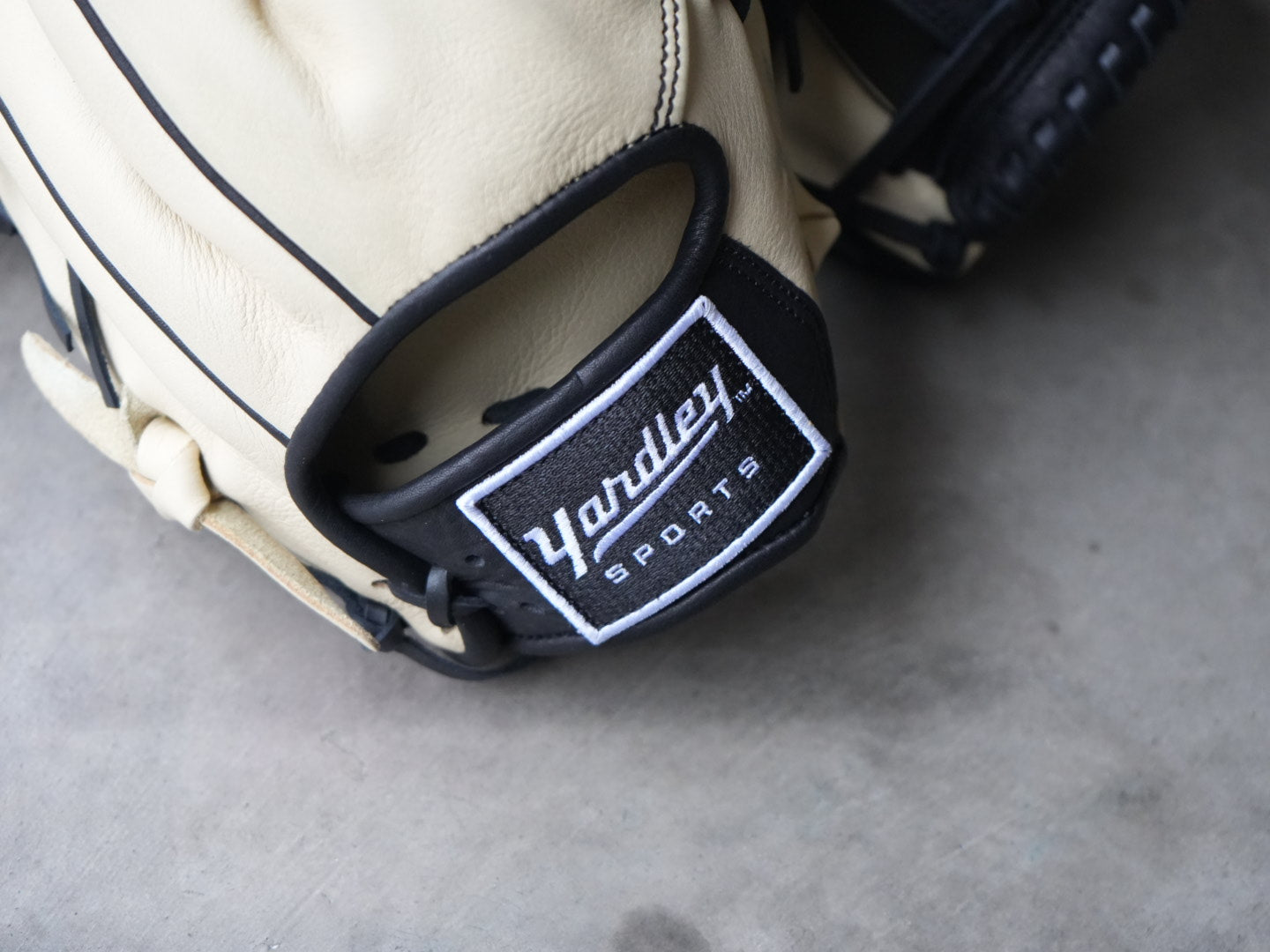 Y3 - Youth Collection - Bone and Black