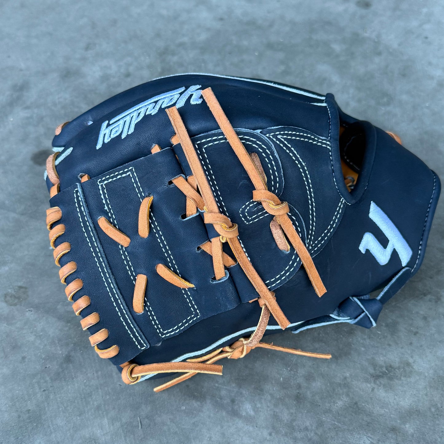 Y2 Maven Steer - 789 Model Navy and Tan 11.75”