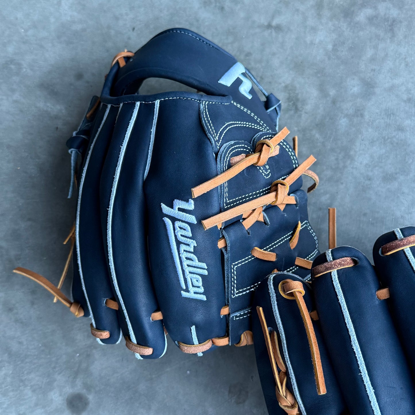 Y2 Maven Steer - 789 Model Navy and Tan 11.75”