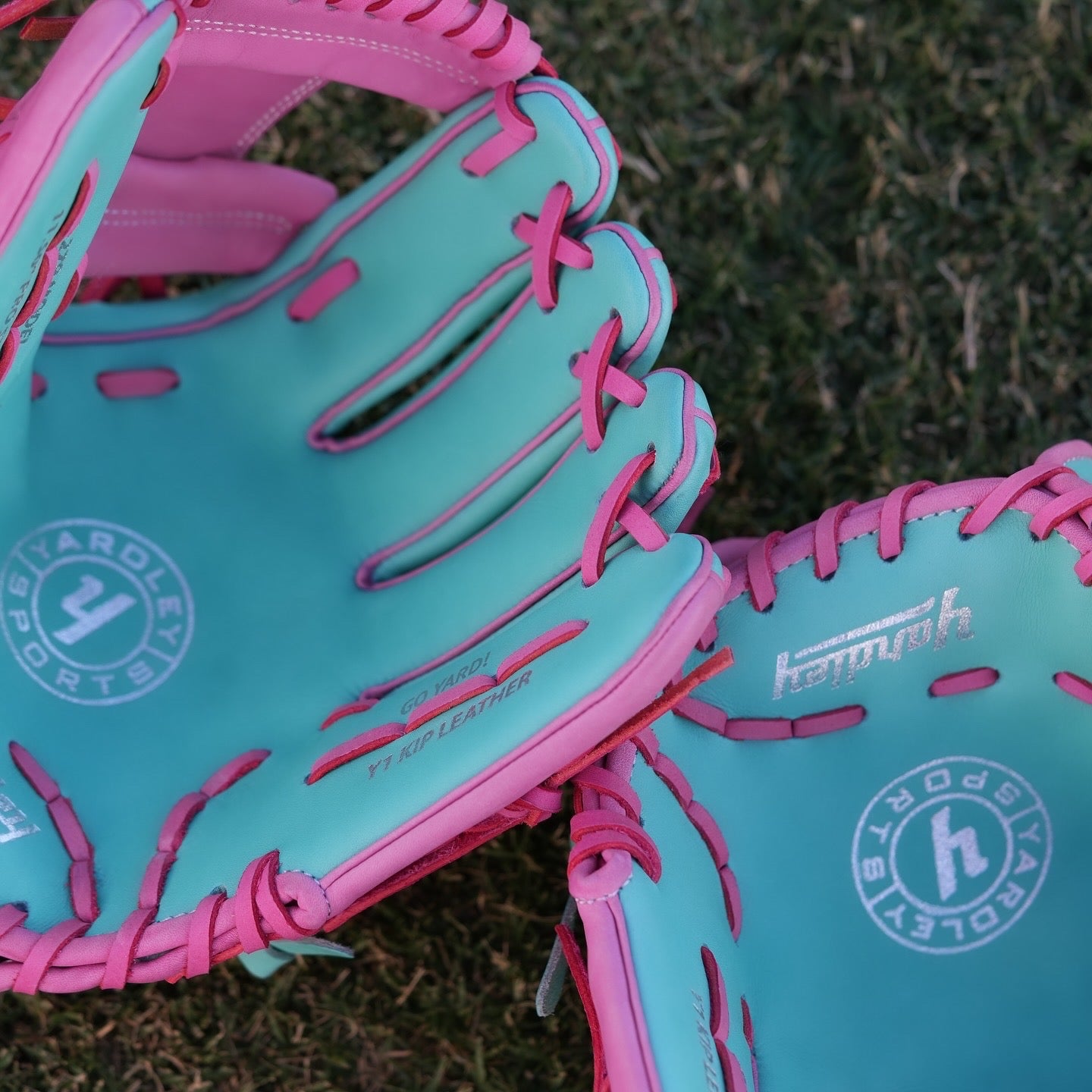 Y1 - 279 Pink and Aqua I-Web 11.50”