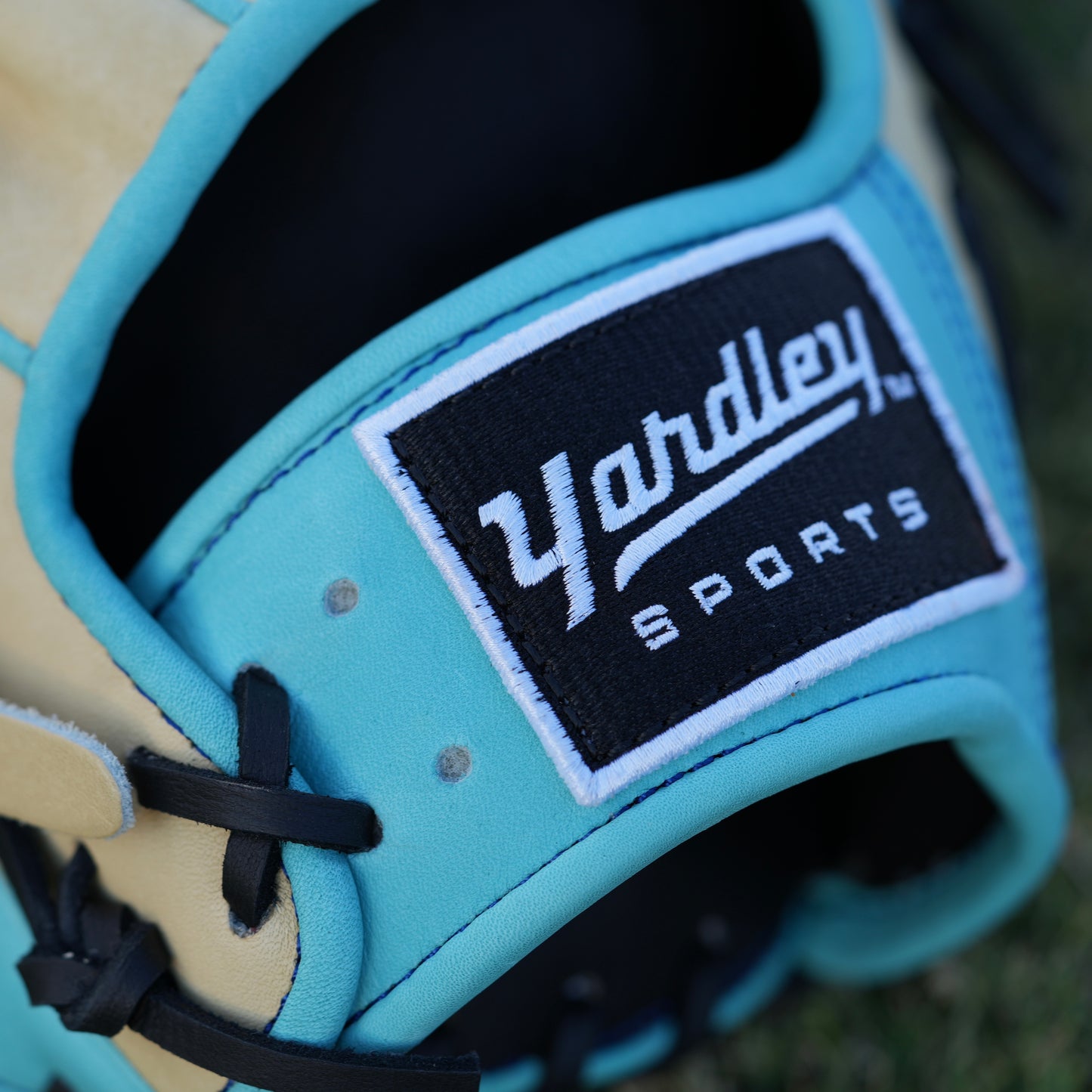 Y1 - 279 Sky Blue and Bone I-Web 11.50”