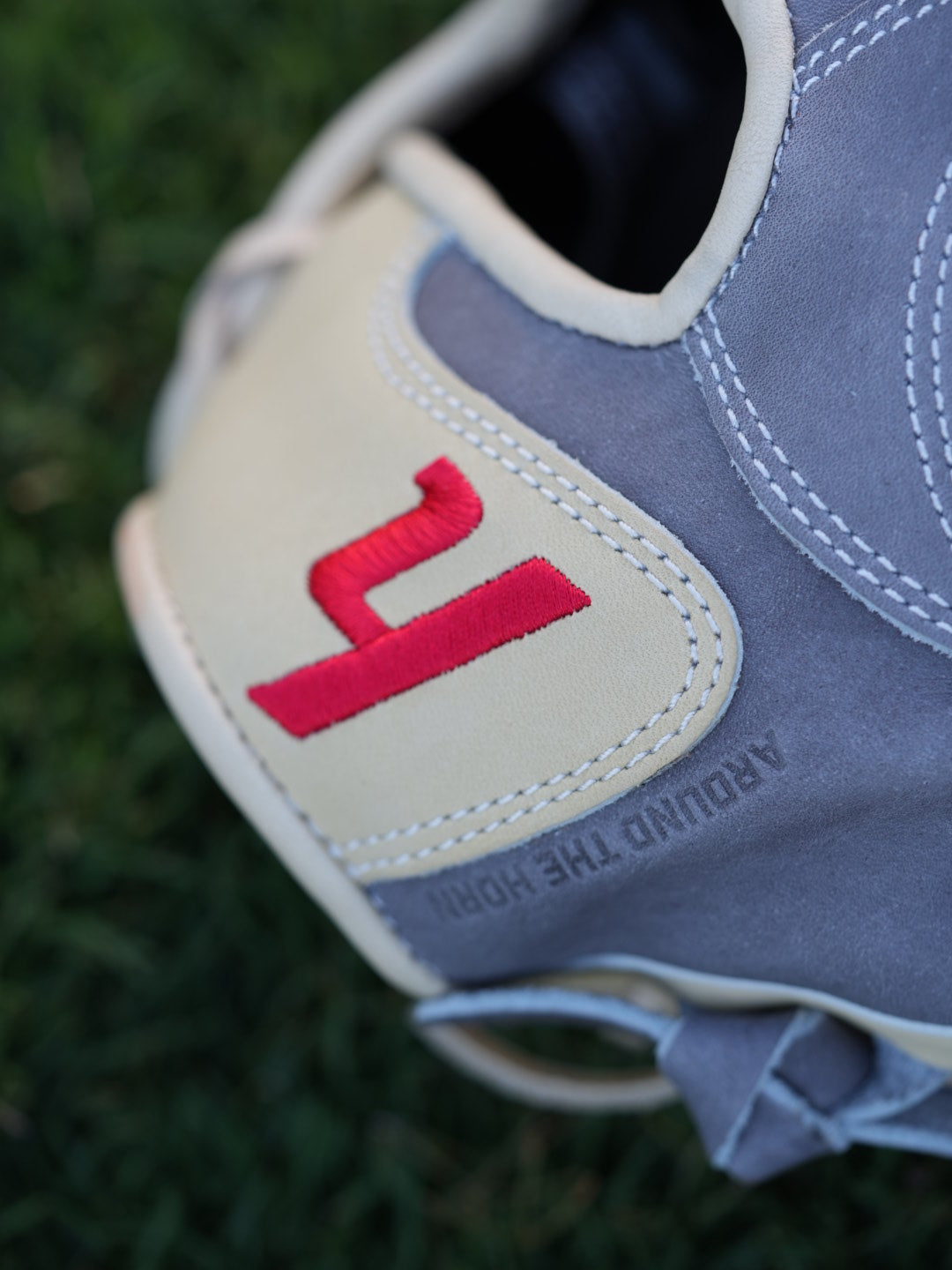 Y1 - Ace Leather - IBEXYS1150 "Shoe Game"